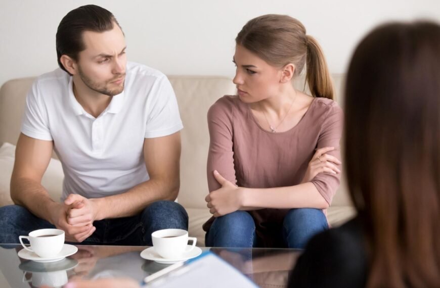 When Should You Consider Seeing a Relationship Counselor?ac